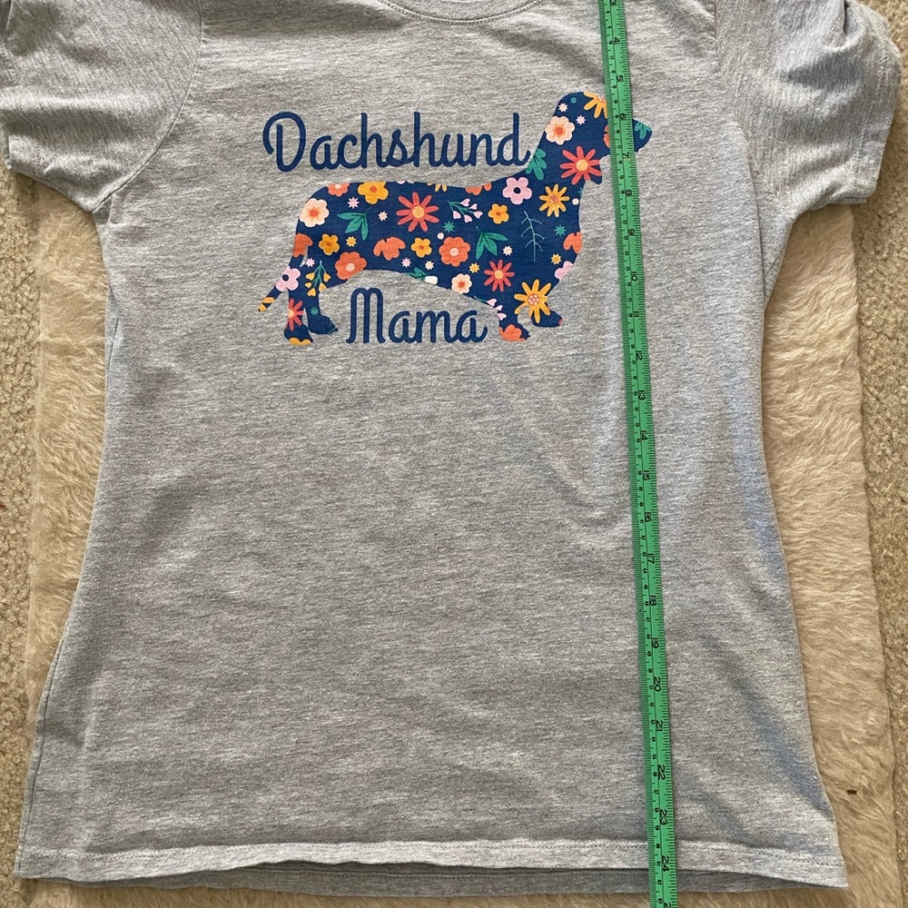 Dachshund Mama tee - Picture 5 of 6